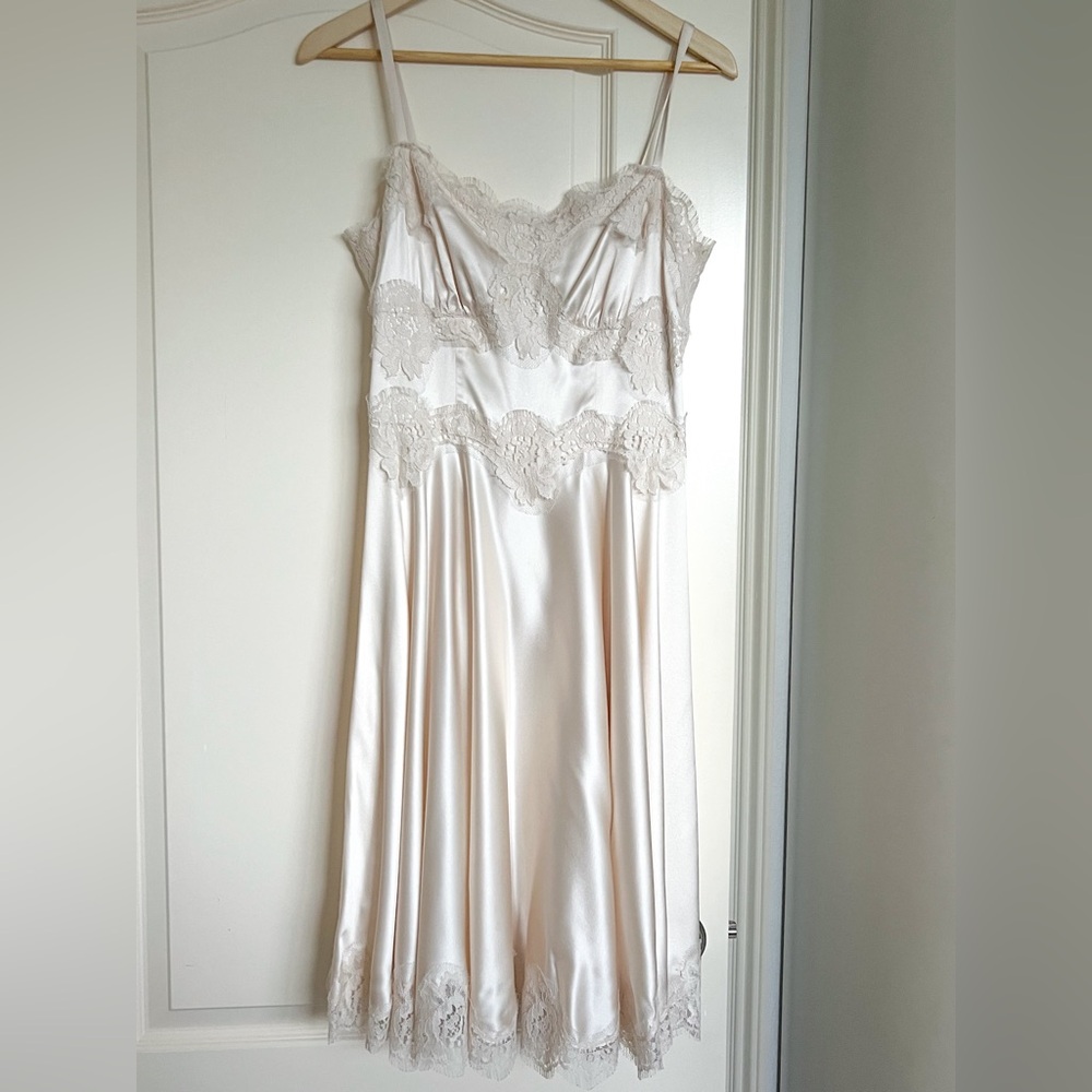 Dolce & Gabbana ivory dress with lace details